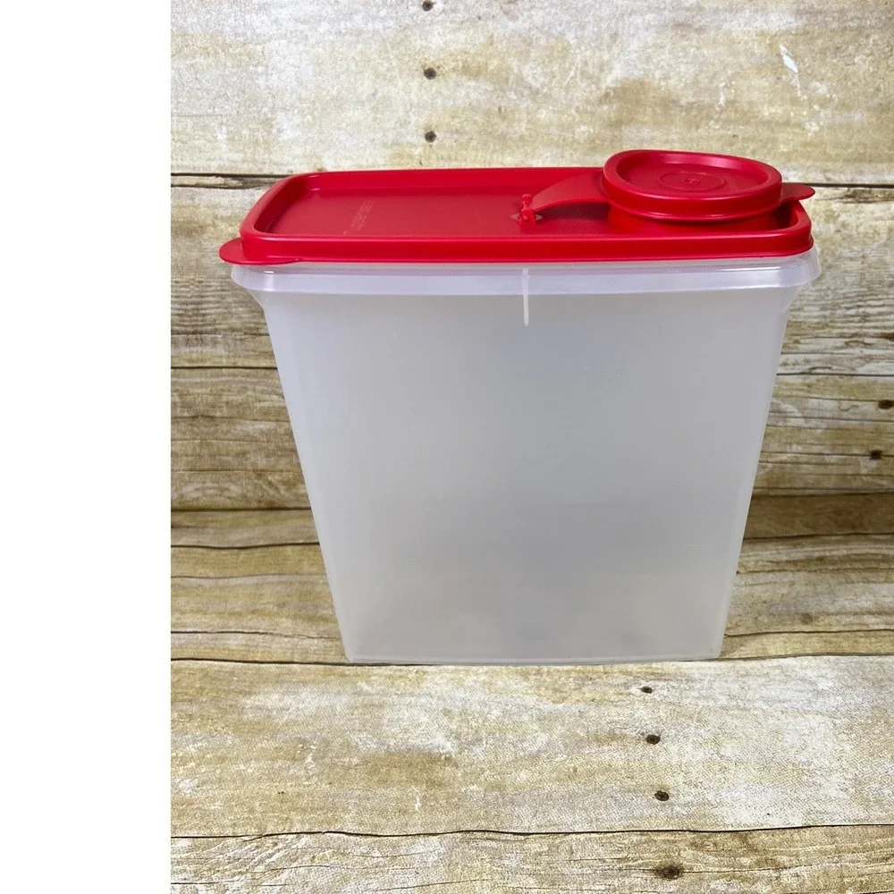 Tupperware Cereal Storer Large Red New Airtight Food Storage Container 13 Cup